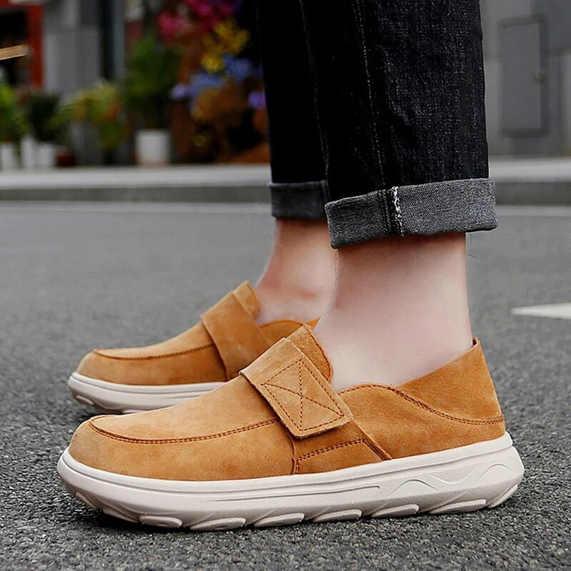 Vyriški laisvalaikio batai sportbačiai Madingi zomšiniai odiniai batai Patogūs plokščiapadžiai vairavimo batai Zapatos De Hombre didelio dydžio vyriški batai