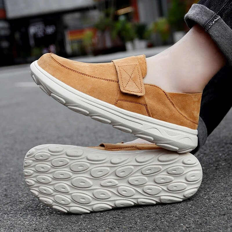 Vyriški laisvalaikio batai sportbačiai Madingi zomšiniai odiniai batai Patogūs plokščiapadžiai vairavimo batai Zapatos De Hombre didelio dydžio vyriški batai