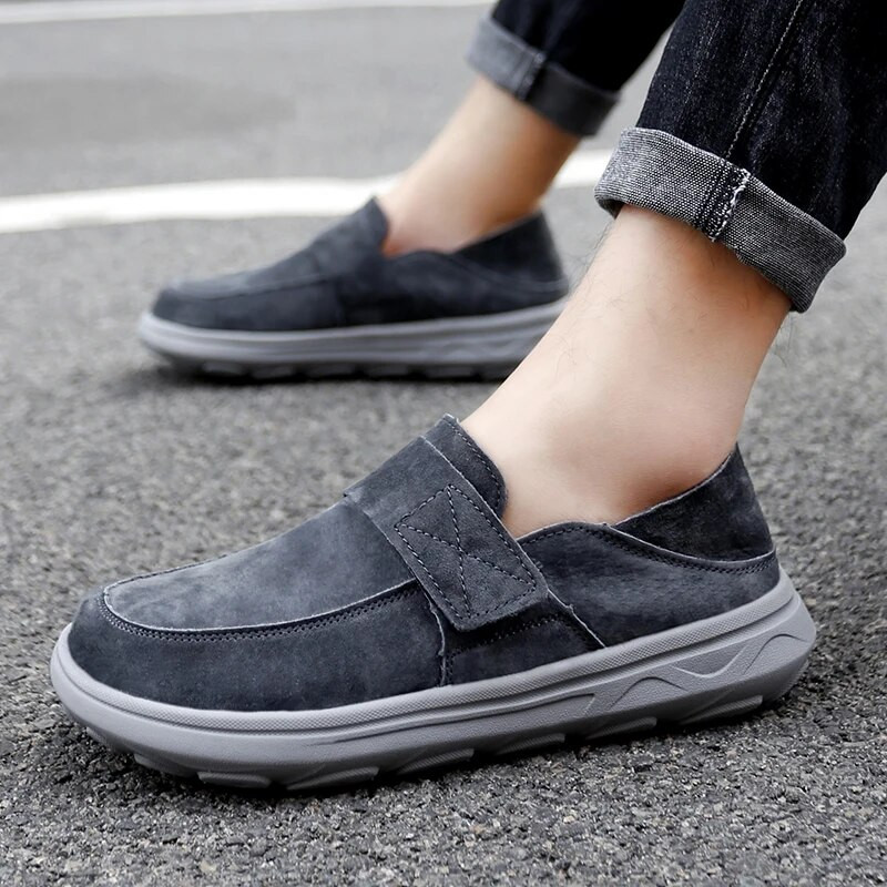 Vyriški laisvalaikio batai sportbačiai Madingi zomšiniai odiniai batai Patogūs plokščiapadžiai vairavimo batai Zapatos De Hombre didelio dydžio vyriški batai