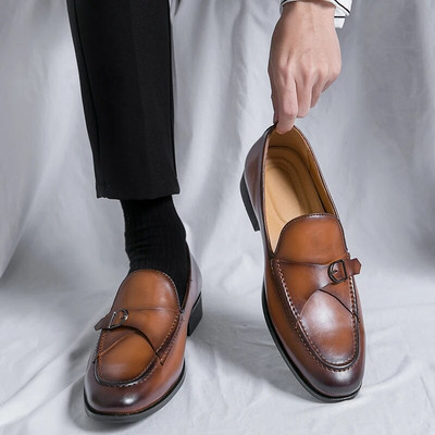 Férfi naplopók Kényelmes üzleti alkalmi cipők Designer légáteresztő rábújós nagy méretű 38-46 ruha cipők mokaszinok férfi cipő