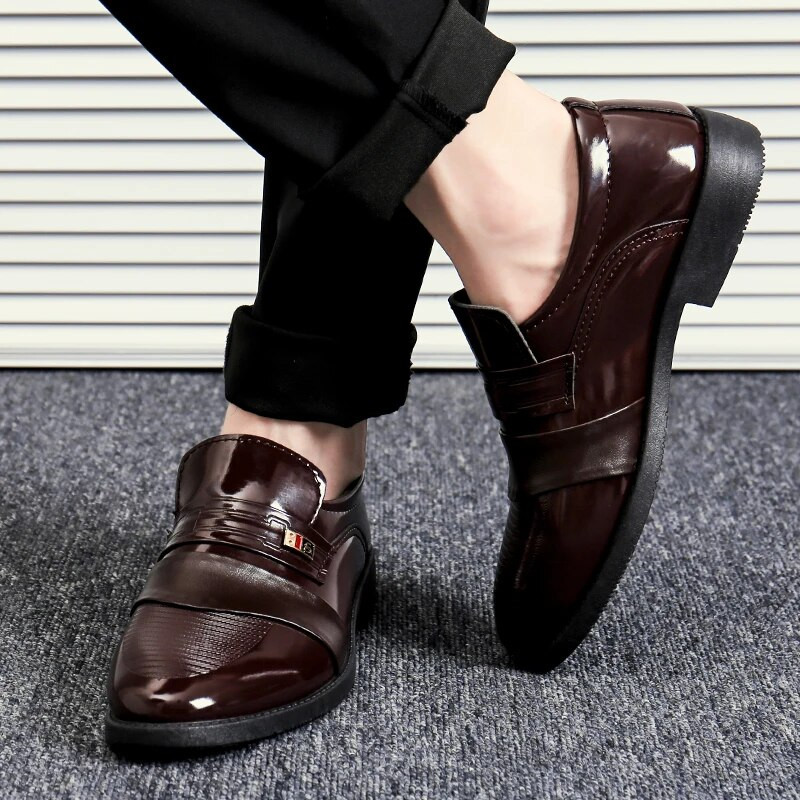 Madingi vyriški avalynė Verslo suknelė iškilminga vestuvinė avalynė Vyriška Oxfords avalynė Aukštos kokybės odiniai batai vyrams, batai