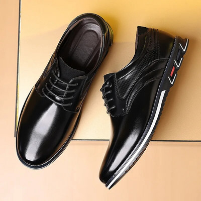 Luksuzne muške ležerne poslovne cipele od pu kože Muške svečane cipele udobne modne natikače Muške cipele velike veličine Zapatillas Hombre