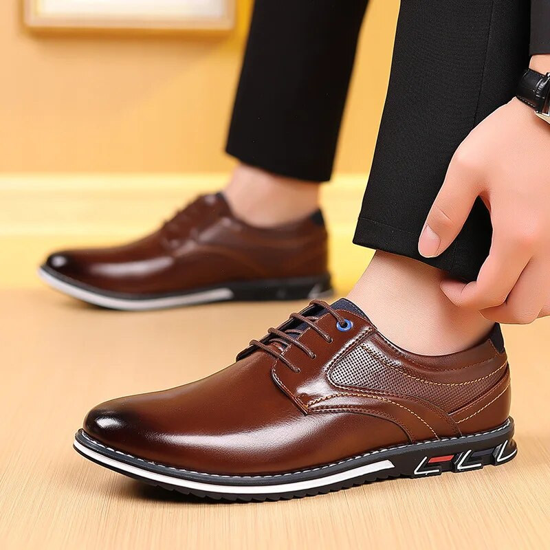 Luksuzne muške ležerne poslovne cipele od pu kože Muške svečane cipele udobne modne natikače Muške cipele velike veličine Zapatillas Hombre