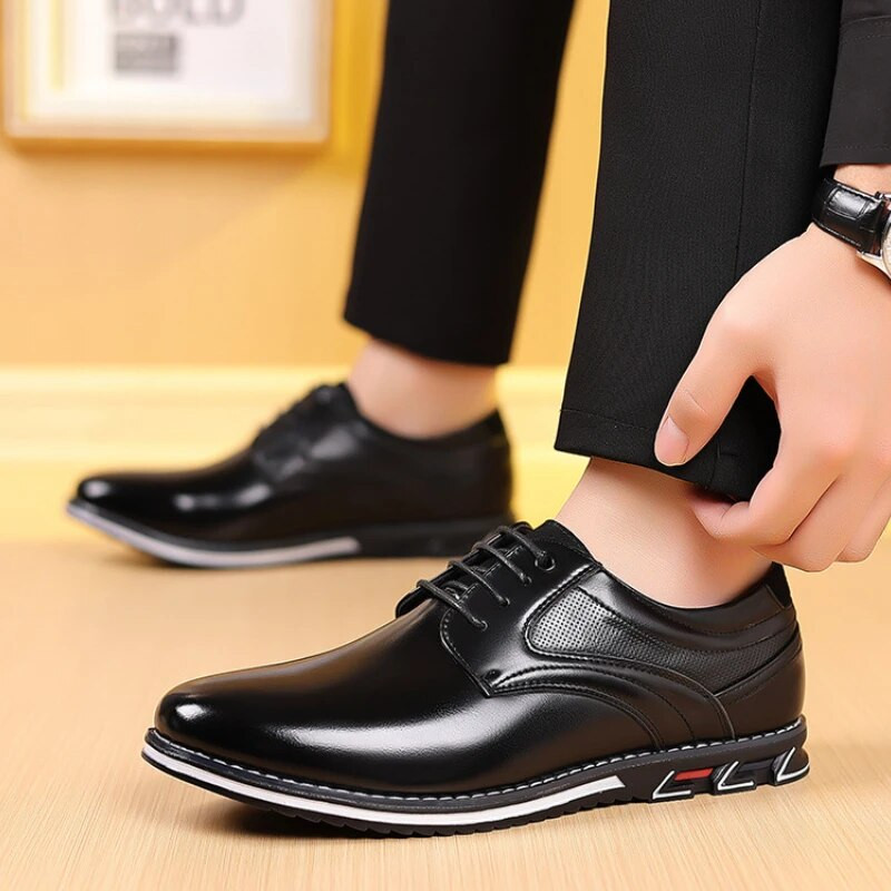 Luksuzne muške ležerne poslovne cipele od pu kože Muške svečane cipele udobne modne natikače Muške cipele velike veličine Zapatillas Hombre