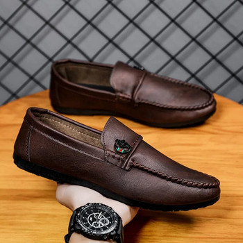 Ανδρικά παπούτσια 2023 βρετανικού στιλ Νέα καλοκαιρινά Loafers για άντρες Υποδήματα βάρκας Μαλακές σόλες Αντιολισθητικές Επίπεδες, άνετα, καθημερινά παπούτσια Zapatos Hombres