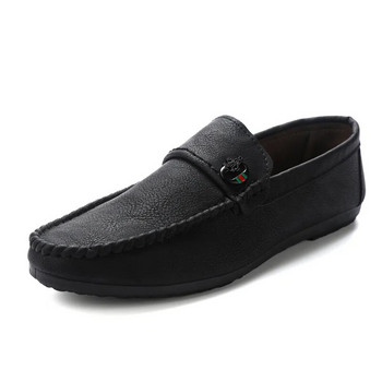 Ανδρικά παπούτσια 2023 βρετανικού στιλ Νέα καλοκαιρινά Loafers για άντρες Υποδήματα βάρκας Μαλακές σόλες Αντιολισθητικές Επίπεδες, άνετα, καθημερινά παπούτσια Zapatos Hombres