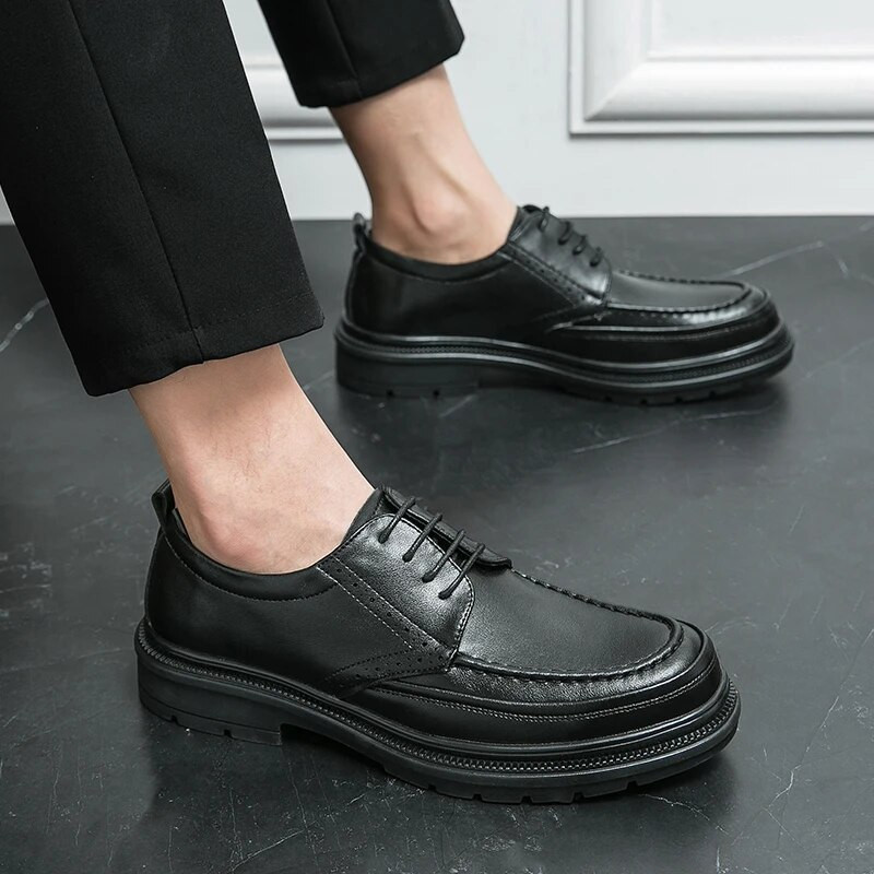 Laisvalaikio odiniai vyriški Oksfordo batai Retro stiliaus vyriška suknelė Suvarstoma Neslystanti vyriška verslo avalynė Universali iškilminga suknelė plokščia