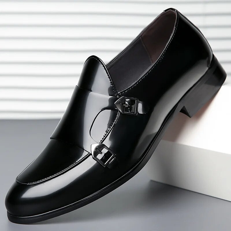 Svečane cipele za muškarce Ležerne poslovne muške natikače Uredske kožne cipele Remen s kopčom Britanski stil Vanjski Zapatos 2023 Prozračne