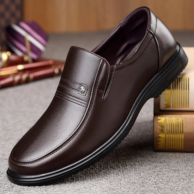 Handmade Shoes Men Loafers Slip On Business Casual Shoes Classic Soft Leather Hombre Breathable Men Shoes Flat