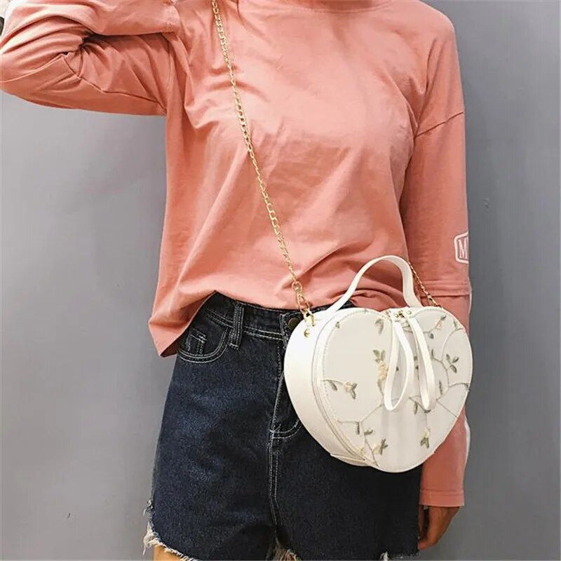 Ins Ženska ručna torbica s cvjetnim vezom Torbica Torba na rame Kožni lanac u obliku srca Messenger torbe Crossbody Clutch Mala torbica