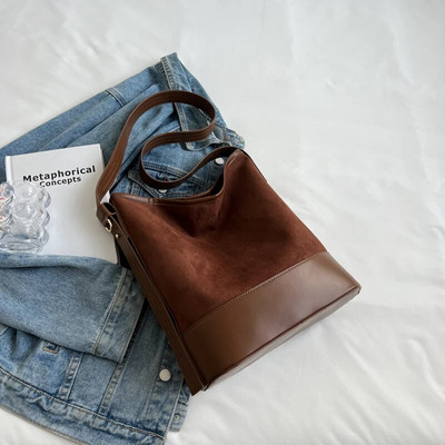 Retro zomšinės odinės didelės talpos kibiras Moterys Populiarus Pu kratinys ant pečių Paprasti moteriški skersiniai krepšiai