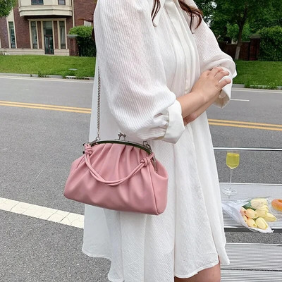 Új, egyszínű, hajtogatott hordtáska divat Új, kiváló minőségű puha bőr utazó válltáskák Hónaljtáska Női tervezői kézitáska