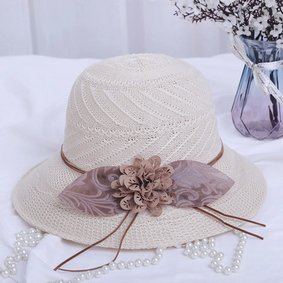 Női szalmakalap széles karimájú napvédő strandsapka hálós virágok csípős szalmakalap alkalmi női lapos felső elegáns sapka