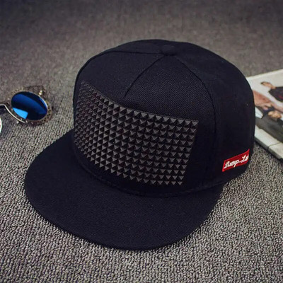 5 värvi Uus kuum müük Plastikust kolmnurkne pesapallimüts, hip-hop-müts, lameda äärega müts Snapback mütsid meestele ja naistele