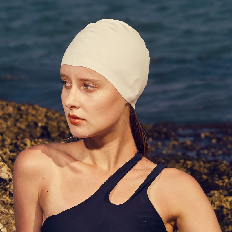 Високоеластична силиконова шапка за плуване Едноцветна водоустойчива защита на ушите Устойчиво меко носене Удобни мъже Жени