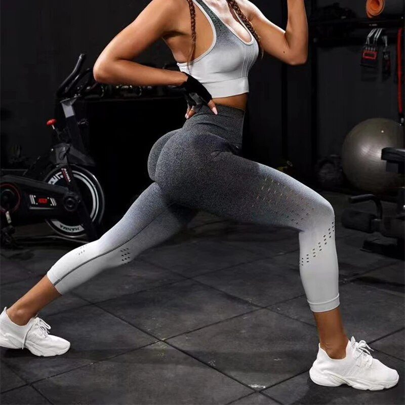 Žensko gradijentno odijelo za jogu. Bešavno izdubljeno odijelo. Tajice s visokim strukom. Seksi prsluk koji otkriva pupak. Komplet za vježbanje u teretani.