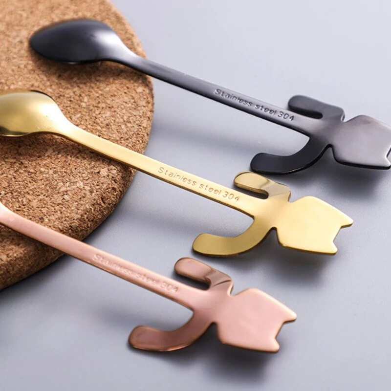 Ново пристигане Мини 304 неръждаема стомана анимационна котешка лъжица с дълга дръжка Прибори за хранене Инструменти за пиене на кафе Кухненска джаджа Кухненски инструменти