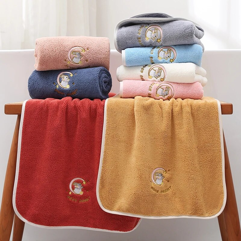Ručnik za kupanje sa crtanim zecem Koraljni plišani mekani ručnik za lice koji se brzo suši Ručnik za plažu Upijajući ručnici za kućanstvo