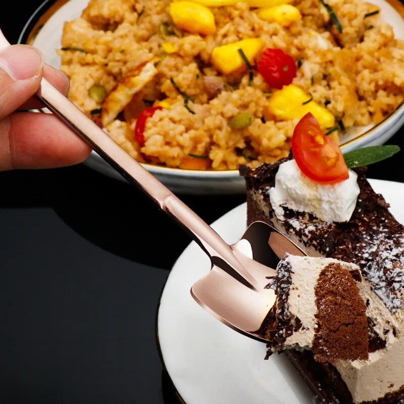 4PCS Лъжица за кафе Комплект прибори за хранене Ретро желязна лопата от неръждаема стомана Лъжица за сладолед Лъжица Творческа лъжица чаена лъжица Модна посуда