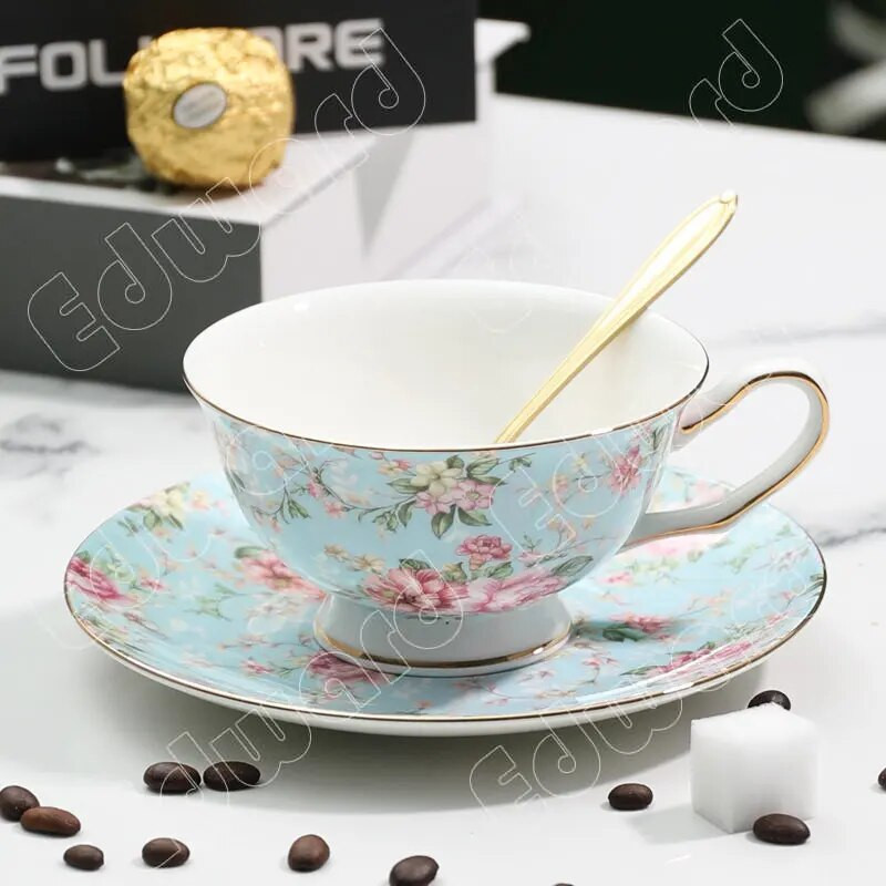 Cvjetni uzorci biljaka Šalice za čaj i tanjurići Šalica za kavu Keramička ukrasna šalica za kućanstvo Šalica za čaj u nordijskom stilu Šalice za posuđe