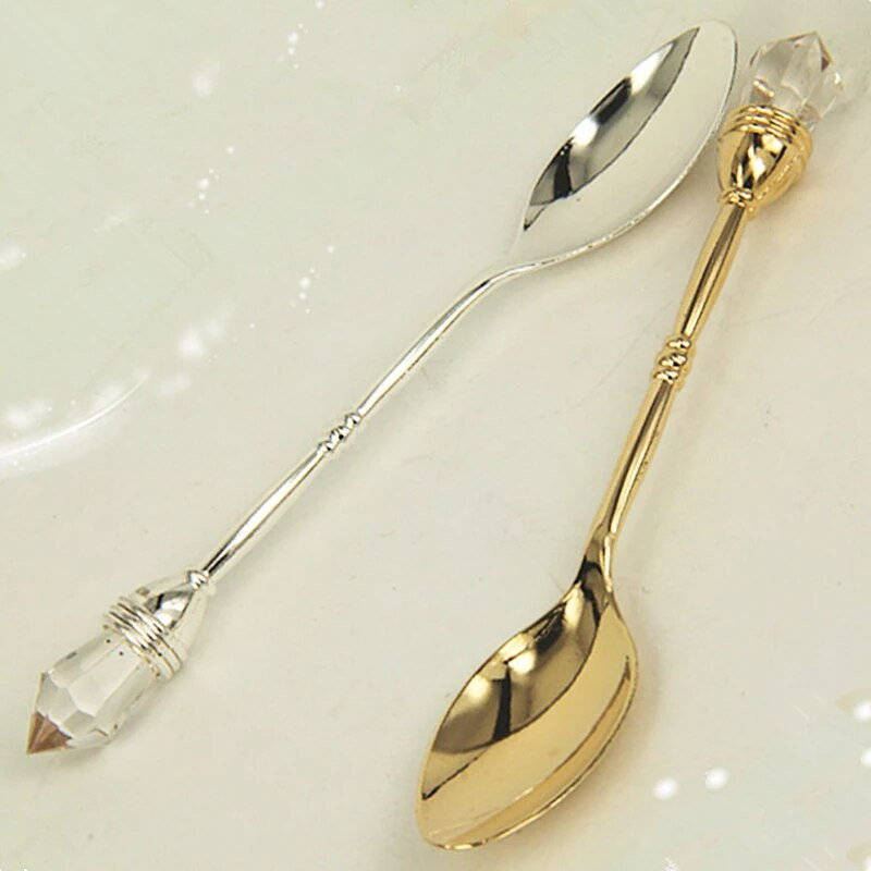 Нов модел с кристална глава Реколта Чаена лъжица Лъжички за кафе Многоцветен издълбан дизайн Фестивална парти Лъжица Лъжици Посуда