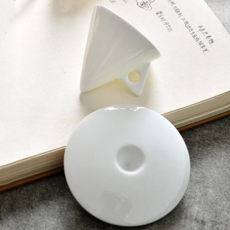 Europska šalica za kavu i tanjurić od koštanog porcela sa žličicom Koncentrirana mala šalica Osobnost Dekoracija stolića za kavu u dnevnoj sobi