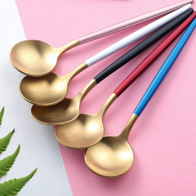 1 бр. Лъжица за кафе от неръждаема стомана 304 Лъжици за сладолед и чай Черно злато Цветни лъжици Комплект сервизи за вечеря в хотелски ресторант