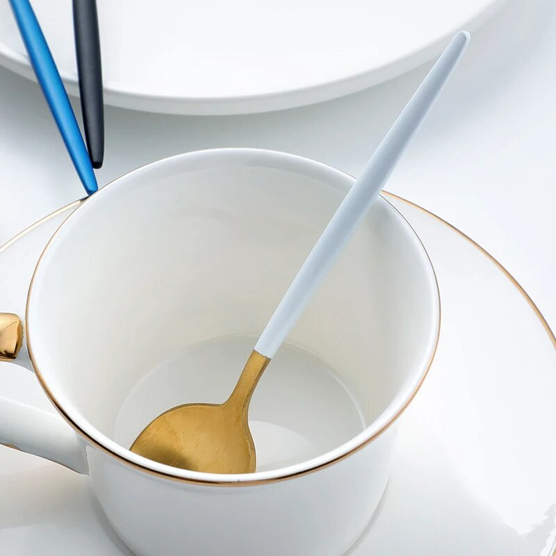 1 бр. Лъжица за кафе от неръждаема стомана 304 Лъжици за сладолед и чай Черно злато Цветни лъжици Комплект сервизи за вечеря в хотелски ресторант