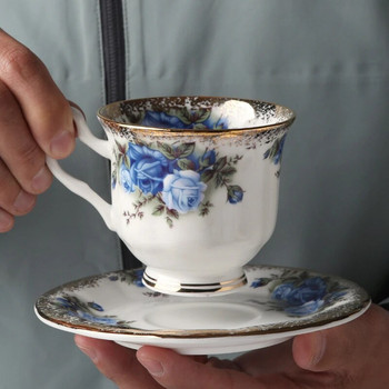Чаша за кафе от костен Китай Комплект чинийки Британски ретро подарък с печат на рози Ръчно рисувана златна керамична чаша за кафе Домашна кухня Съдове за напитки