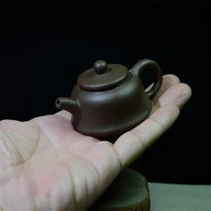 Mini ljubičasti glineni čajnik Zhu Mud čajnik malog kapaciteta Kineski dodaci za ceremoniju čaja Prilagođeni kućni set za čaj Dekoracija
