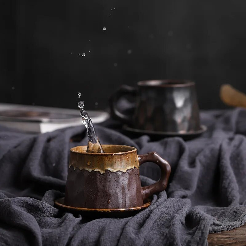 Ručna šalica za kavu od keramike Ručno izrađena šalica i tanjurić u japanskom stilu Retro umjetnička šalica Kreativna jednostavna keramička šalica za vodu Šalica za kavu