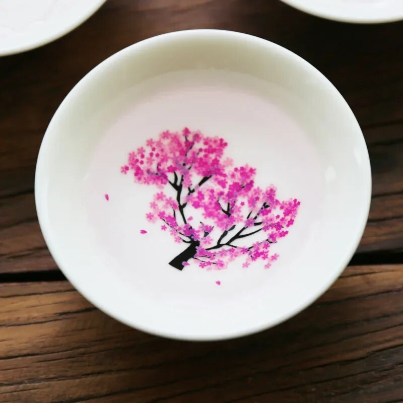 Japanska magija Sakura šalica Zaslon s cvijetom koji mijenja boju na niskim temperaturama Sake šalica Keramička kung fu šalica za čaj Zdjela za čaj Sakura šalica