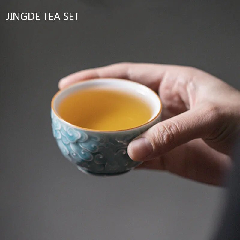 1db kínai kerámia teáscsésze kézzel készített domborműves csésze háztartási porcelán teáscsésze utazási személyes egypohár boros bögrék teásedények