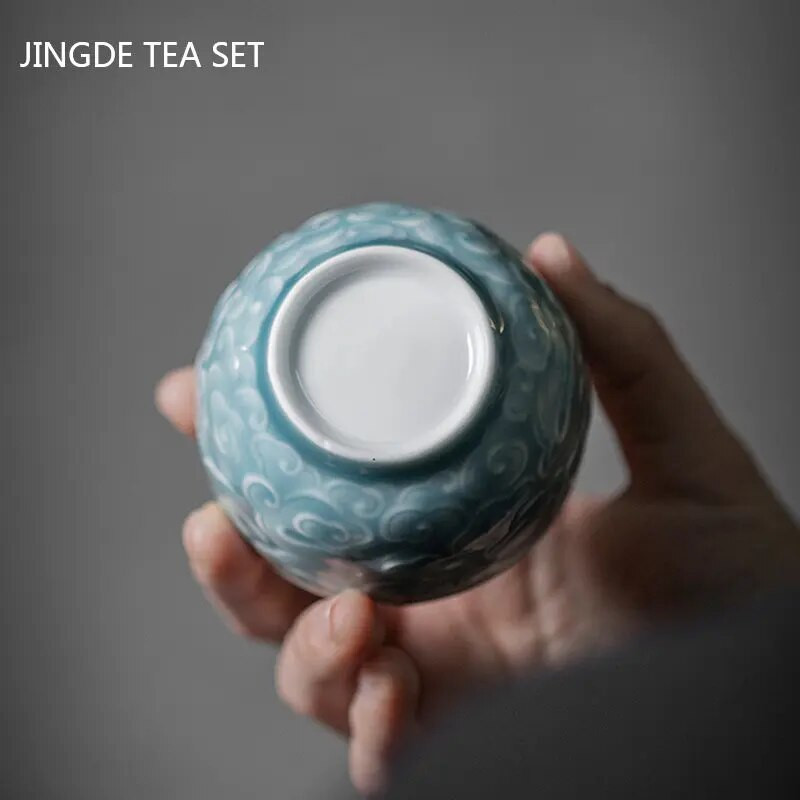 1db kínai kerámia teáscsésze kézzel készített domborműves csésze háztartási porcelán teáscsésze utazási személyes egypohár boros bögrék teásedények