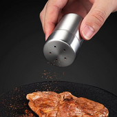 Nerūdijančio plieno 5 skylučių druskos plaktuvas Nešiojamas mažas prieskonių buteliukas su dangteliu nuo dulkių Mažo pipirų buteliuko pagardų indelio virtuvės įrankis