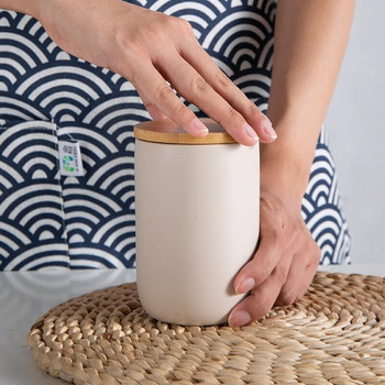 Nordic Porcelain Simplicity Запечатан резервоар Керамична кутия за съхранение Буркан за подправки Бутилка за кафе Дървена капачка Контейнер за зърно Кухненски аксесоари
