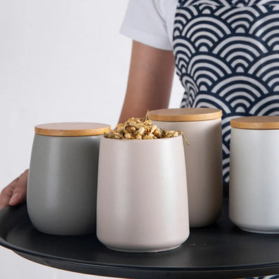 Nordic Porcelain Simplicity Запечатан резервоар Керамична кутия за съхранение Буркан за подправки Бутилка за кафе Дървена капачка Контейнер за зърно Кухненски аксесоари