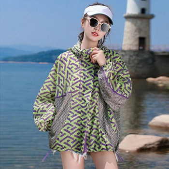 Лято 2023 г. Ново слънцезащитно облекло с качулка Дамски горнища с тънко палто Дамски свободни дишащи UV защита Ежедневни дамски якета