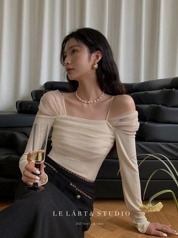 Ανοιξιάτικο Γαλλικό Pure Desire to Splice Mesh Yarn Ρούχα ώμου μιας γραμμής Γυναικεία κρεμάστρα Slim Slim Μικρό πουκάμισο off-the-shoulder