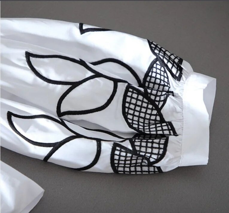 Cămașă albă scurtă șic coreeană mânecă lanternă femei brodate Topuri decolteu rotund Pulovere cu fundă bluză Bluză