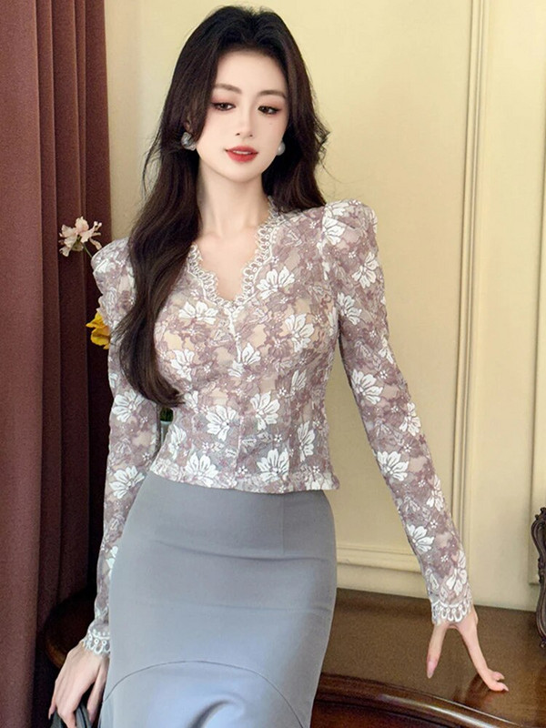 Nova proljetna jesen Ženska kratka majica s kratkim rukavima Ženska odjeća Elegantna slatka vintage puf rukava s V-izrezom Femme Slim Tops Bluze
