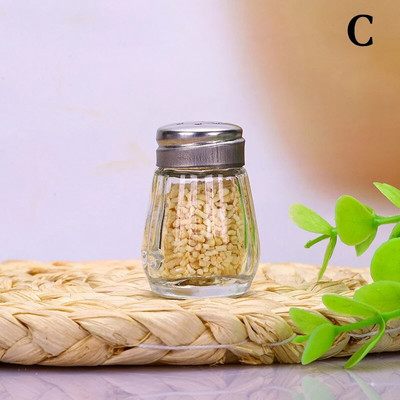 Mažas mini, skirtas piknikui kepsninėje lauko kepsninėje. Druskos ir pipirų stiklinis butelis prieskonių butelis Virtuvės reikmenys Druskos indelių plaktuvas