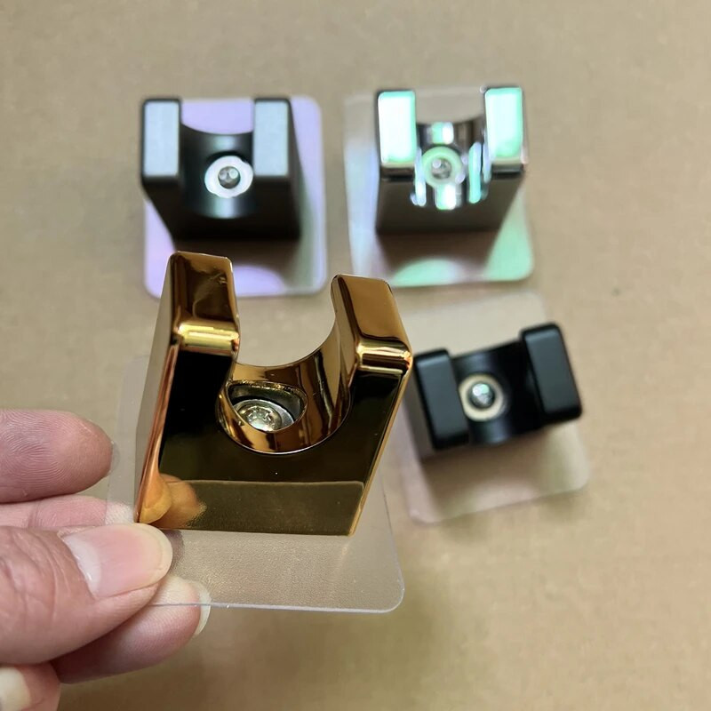 Naudingas reguliuojamas poliruotas lipnus rankinis įsiurbimas be gręžimo dušo galvutės laikiklis Dušo galvutės stovas Be smūgių