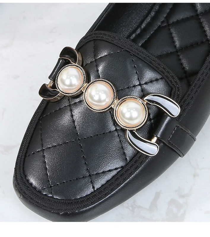 2024. Nove luksuzne proljetne ženske elegantne cipele s četvrtastim prstima, ležerne meke ravne kawaii bosonoge metalne ženske mokasine s bisernom kopčom