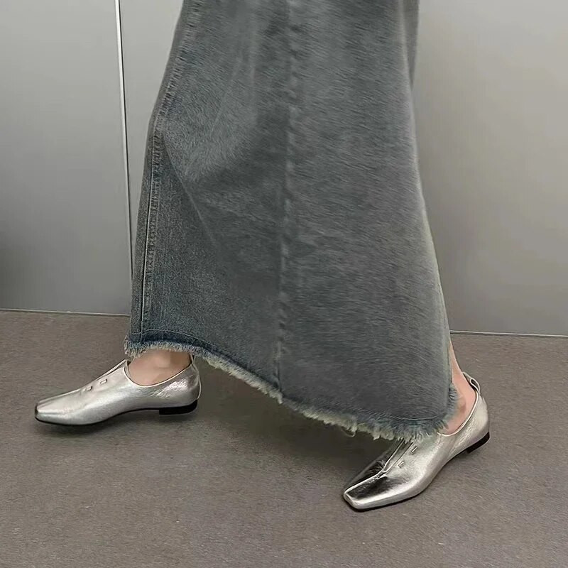 Ravne pojedinačne cipele za žene Jesen 2023. Jednostavne četvrtaste glave, mekana koža, mekani potplati s malim kožnim cipelama, mokasinke