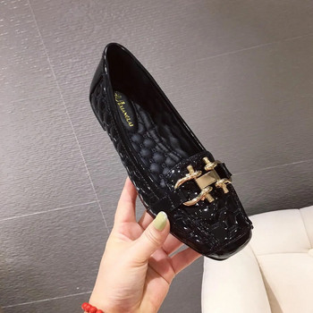 2024 Νέα κομψή γυναίκα Όμορφα τετράγωνα δάχτυλα casual μαλακά δερμάτινα φλατ Μόδα ξυπόλητα μεταλλικά γυναικεία παπούτσια Loafers Kawaii
