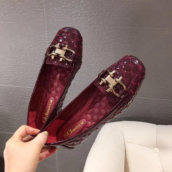2024 Νέα κομψή γυναίκα Όμορφα τετράγωνα δάχτυλα casual μαλακά δερμάτινα φλατ Μόδα ξυπόλητα μεταλλικά γυναικεία παπούτσια Loafers Kawaii