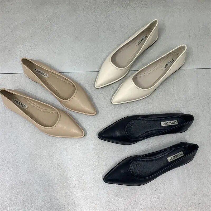2023. Proljeće Jesen Nove ženske cipele sa šiljcima. Korejske cipele s ravnim potplatom od meke kože na guranje, udobne radne cipele s plitkim ustima, ženske