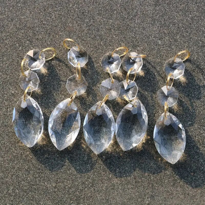 Skaidrūs liustra stiklo kristalai lempos prizmės dalys kabantys lašai pakabukai su krištoliniais aštuonkampiais karoliukais apšvietimo dalys