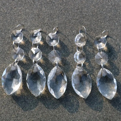 Skaidrūs liustra stiklo kristalai lempos prizmės dalys kabantys lašai pakabukai su krištoliniais aštuonkampiais karoliukais apšvietimo dalys